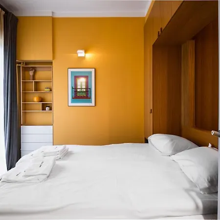 Spectrum: Vibrant Design Oasis - 1bd Charm Apartment *